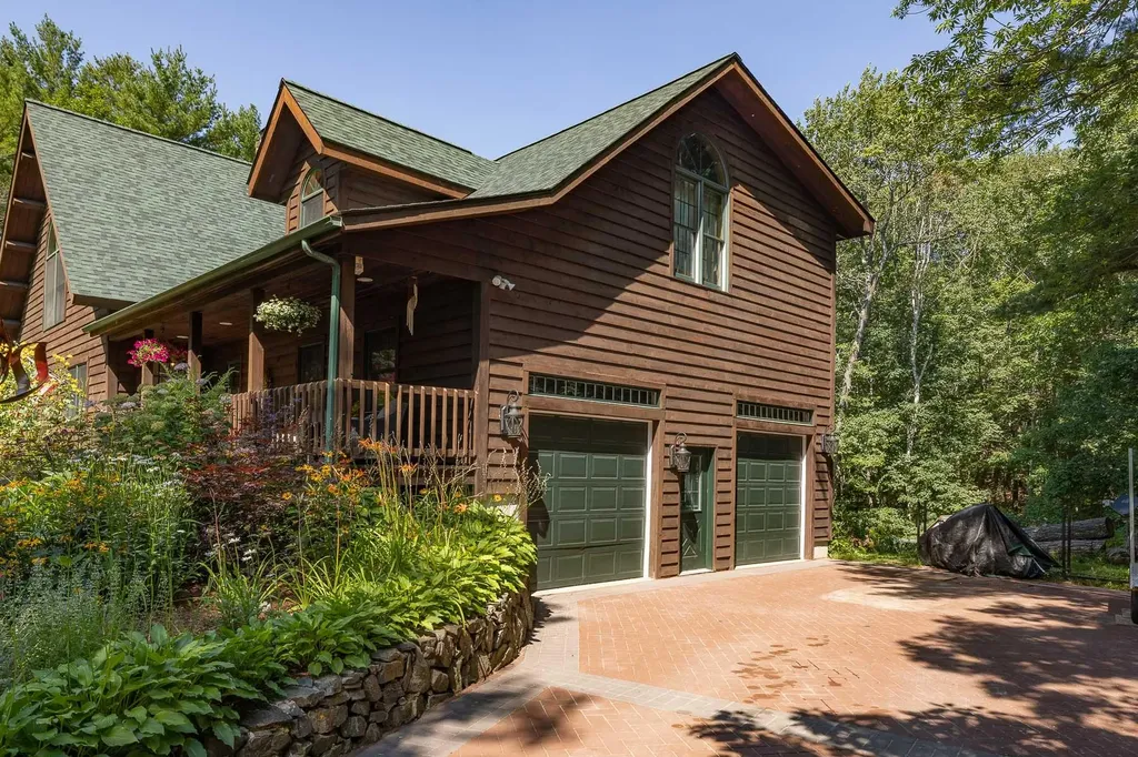 40 Pine Mountain Road York ME 03902