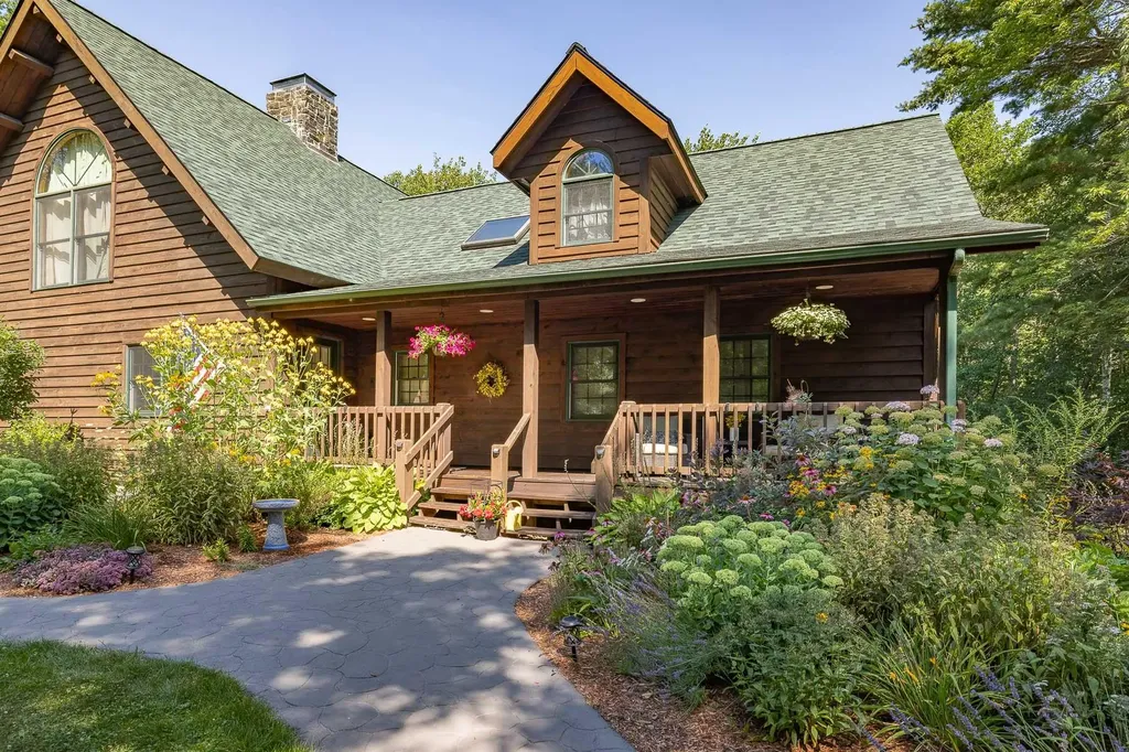 40 Pine Mountain Road York ME 03902