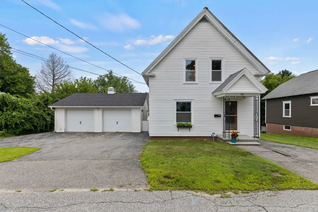 58 Highland Avenue Lewiston ME 04240