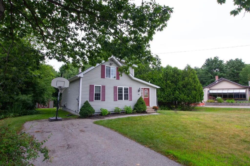 582 N Main Street Brewer ME 04412