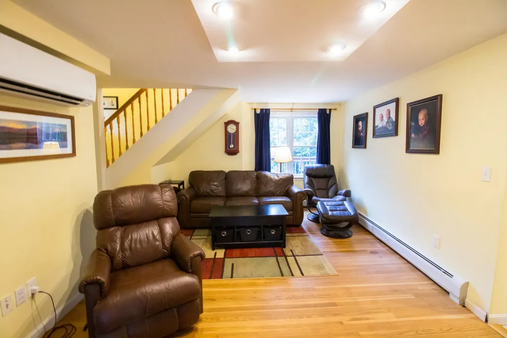582 N Main Street Brewer ME 04412