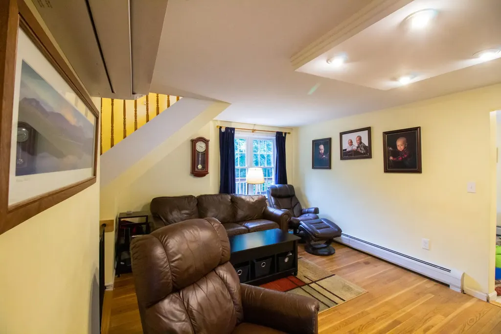 582 N Main Street Brewer ME 04412