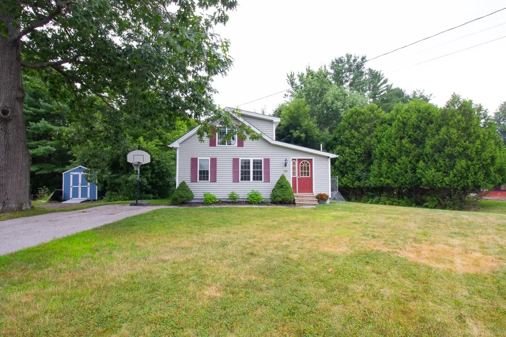 582 N Main Street Brewer ME 04412
