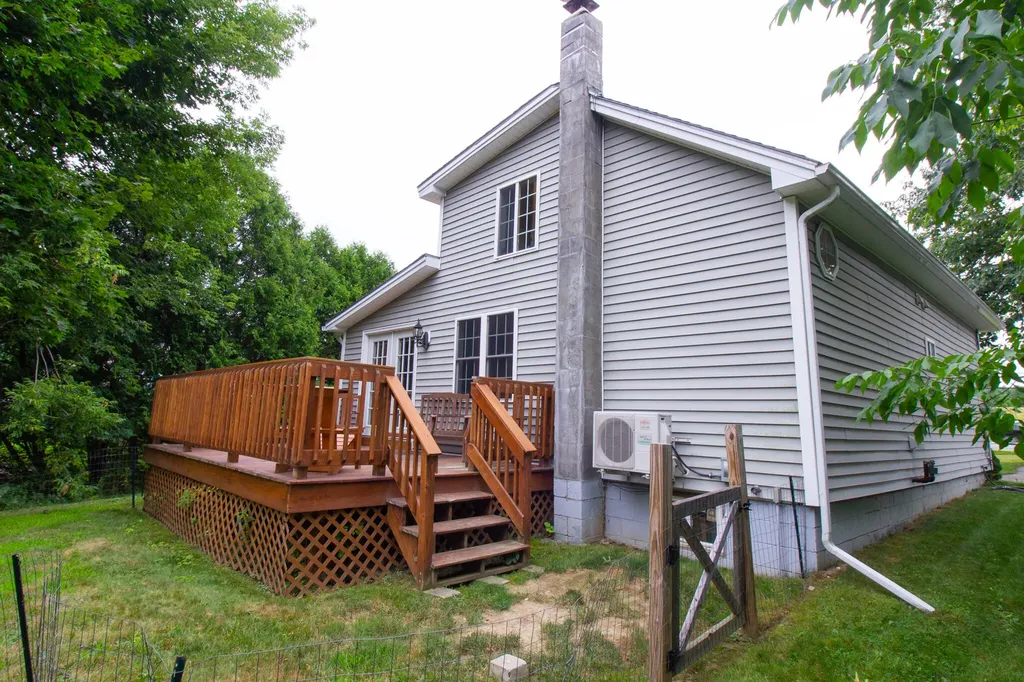582 N Main Street Brewer ME 04412