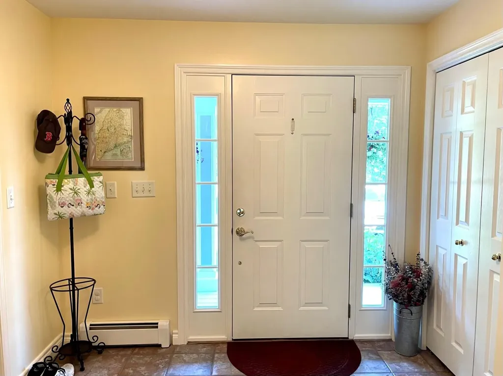 6 Cottagewood Lane Kennebunk ME 04043