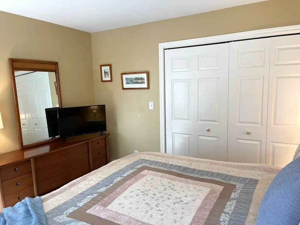 6 Cottagewood Lane Kennebunk ME 04043