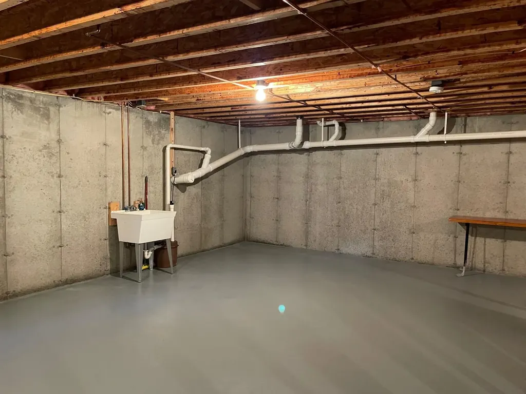 6 Cottagewood Lane Kennebunk ME 04043