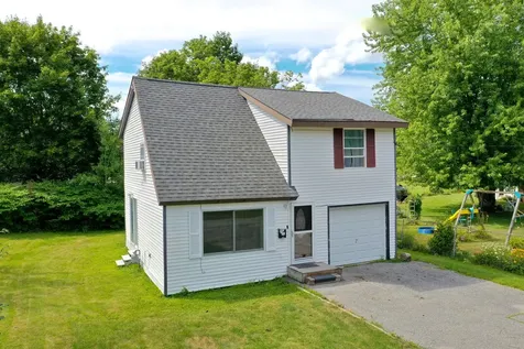 93 Dow Avenue Lewiston ME 04240