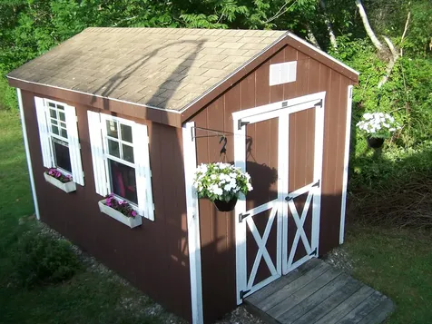 23 Orchard Circle Lewiston ME 04240