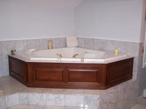 23 Orchard Circle Lewiston ME 04240