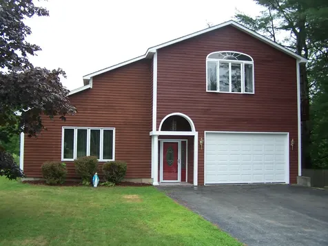 23 Orchard Circle Lewiston ME 04240