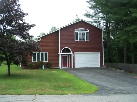 23 Orchard Circle Lewiston ME 04240