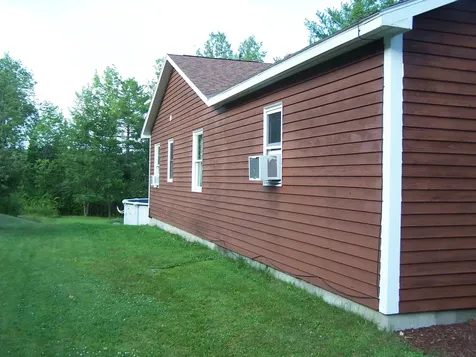 23 Orchard Circle Lewiston ME 04240