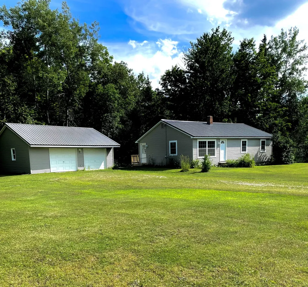 647 Kennebec Road Hampden ME 04444