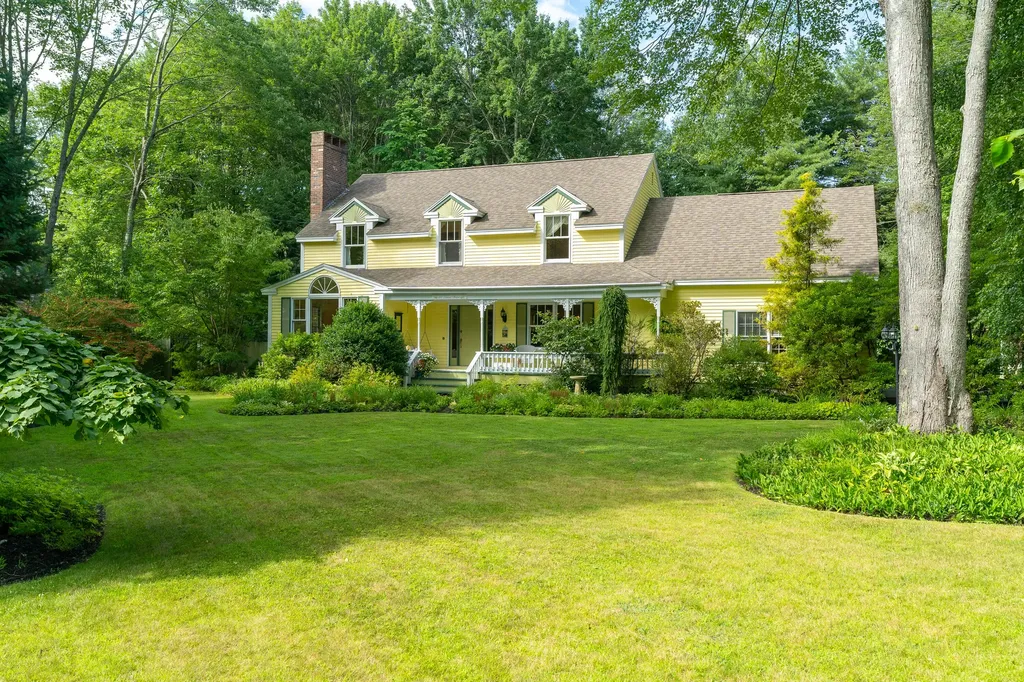 25 Sumac Drive Brunswick ME 04011
