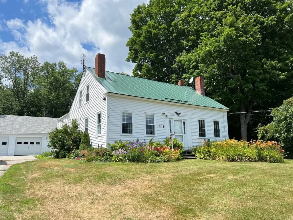 702 Bog Road Vassalboro ME 04989