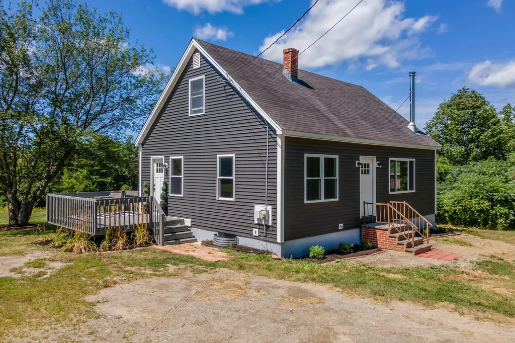 850 Lebanon Road Winterport ME 04496