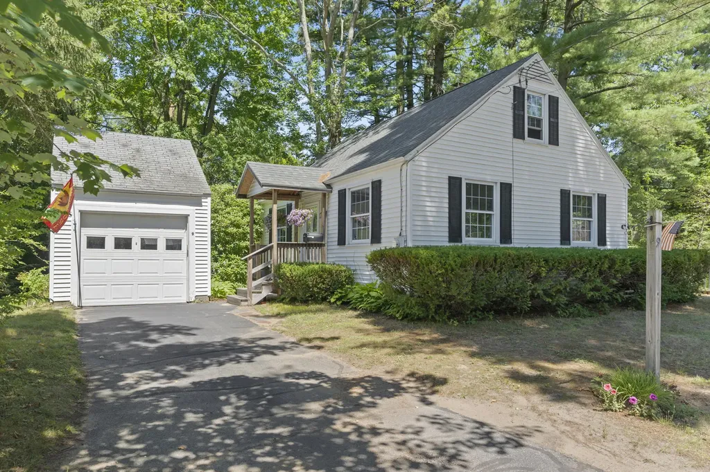 9 Chamberlain Avenue Brunswick ME 04011