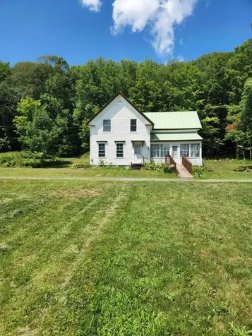 25 Cannard Street Gardiner ME 04359