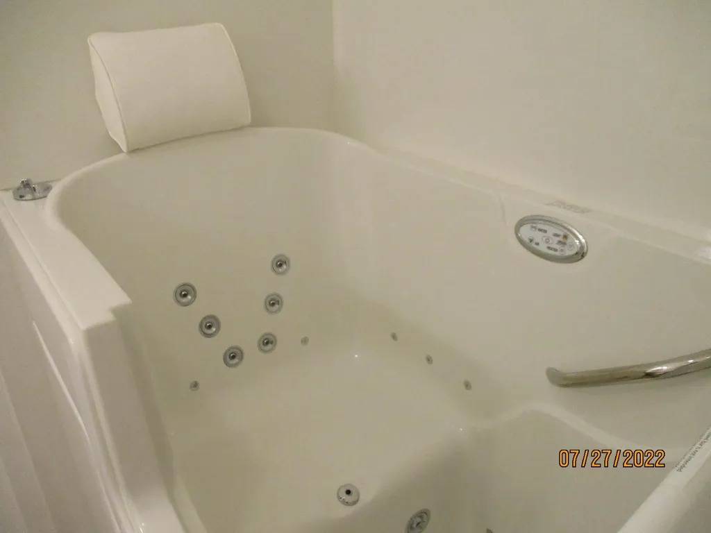 9 Seaglass Lane Kittery ME 03904