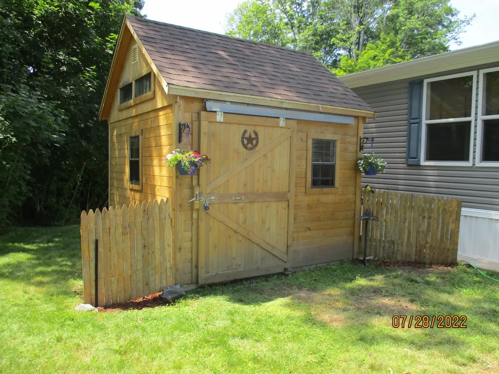 9 Seaglass Lane Kittery ME 03904