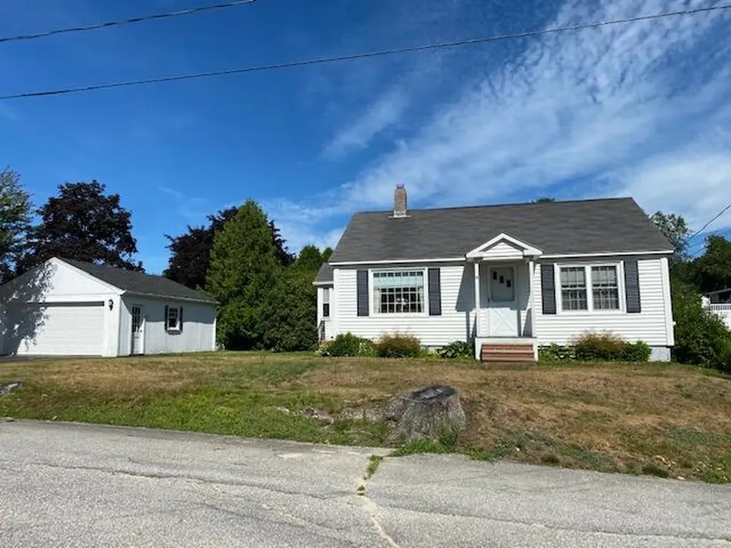18 Jeffrey Street Lewiston ME 04240