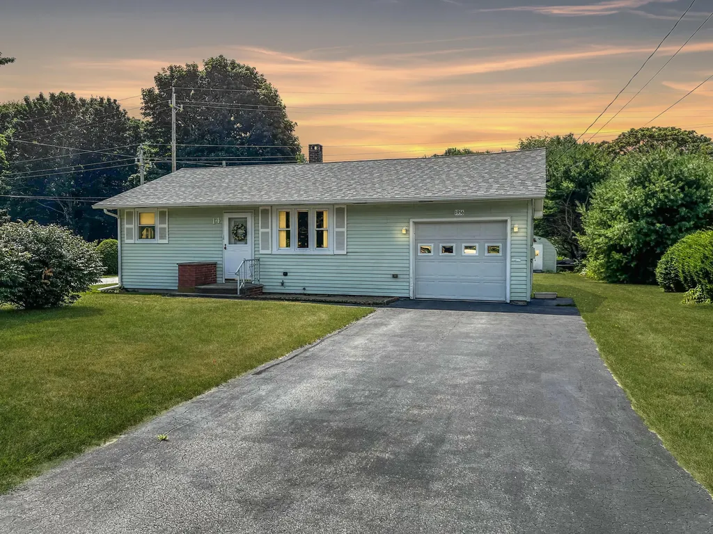 14 Garden Drive Topsham ME 04086