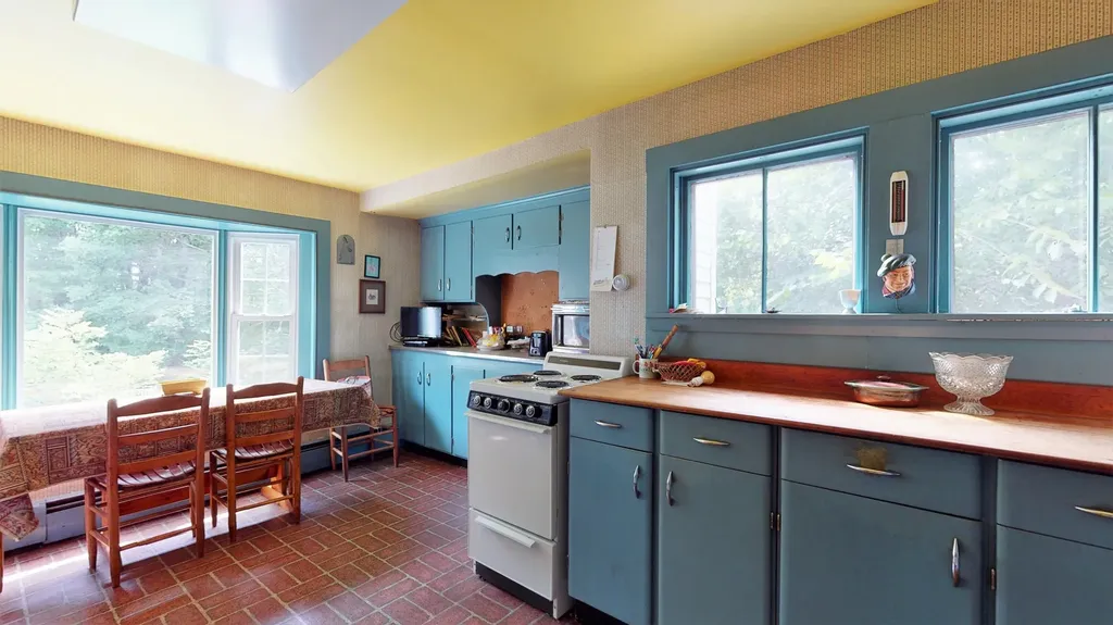306 Cat Mousam Road Kennebunk ME 04043