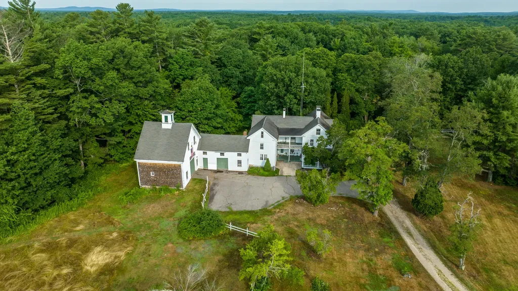 306 Cat Mousam Road Kennebunk ME 04043
