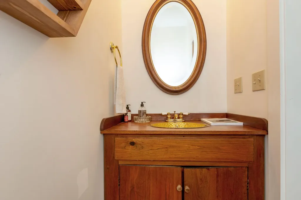 121 Shoal Cove Road West Bath ME 04530