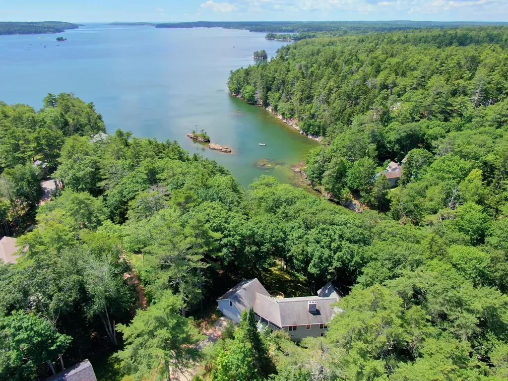 121 Shoal Cove Road West Bath ME 04530