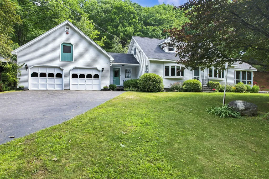 600 Bonney Road Sumner ME 04292