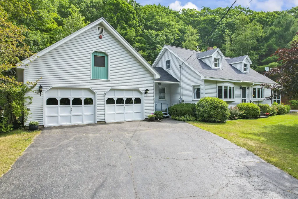 600 Bonney Road Sumner ME 04292