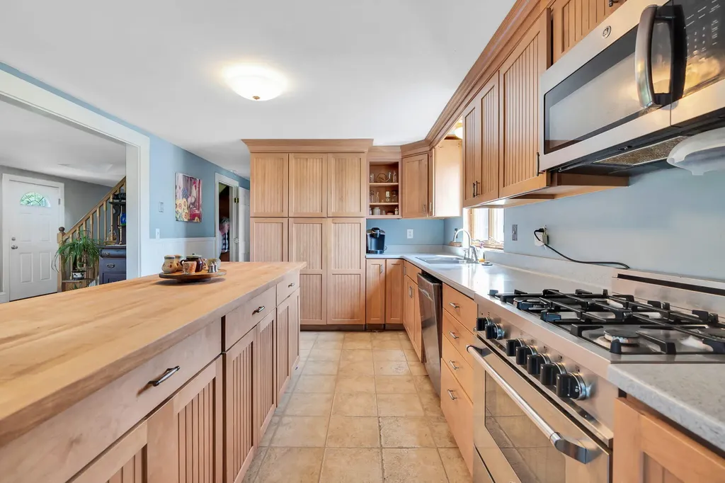 112 Merrill Road Pownal ME 04069
