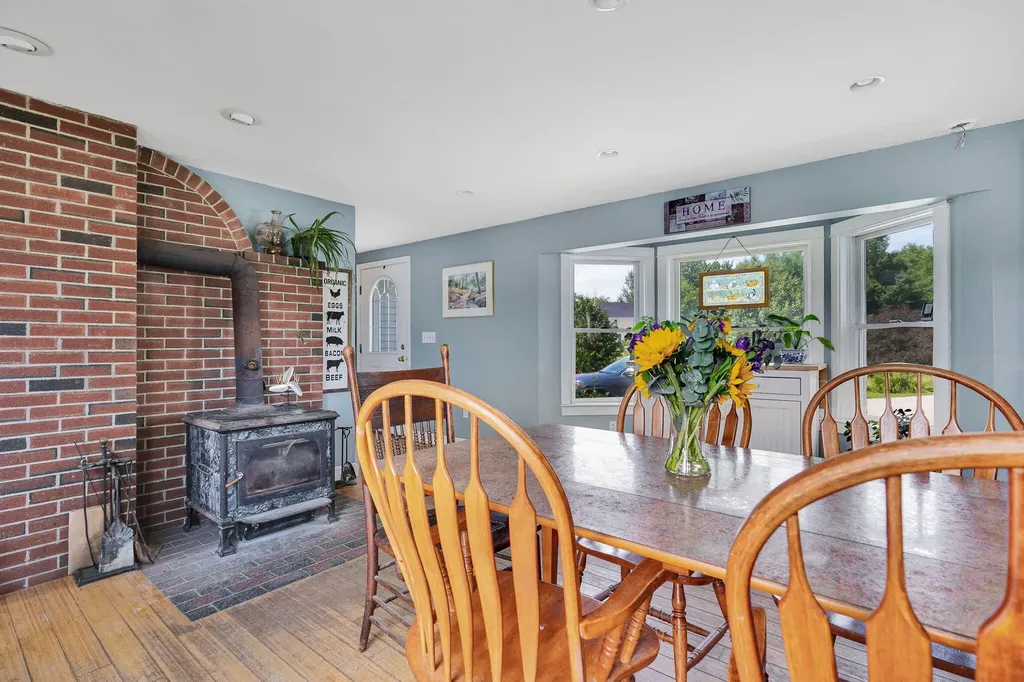 112 Merrill Road Pownal ME 04069