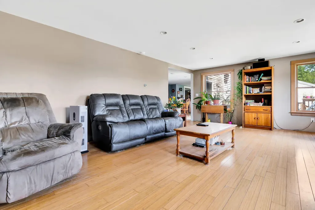 112 Merrill Road Pownal ME 04069
