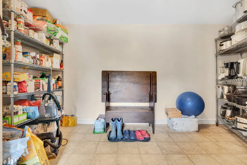 112 Merrill Road Pownal ME 04069