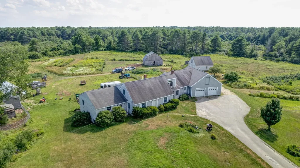 112 Merrill Road Pownal ME 04069