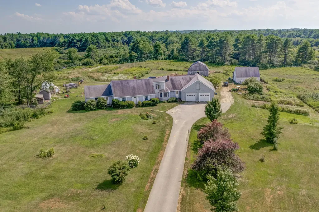 112 Merrill Road Pownal ME 04069