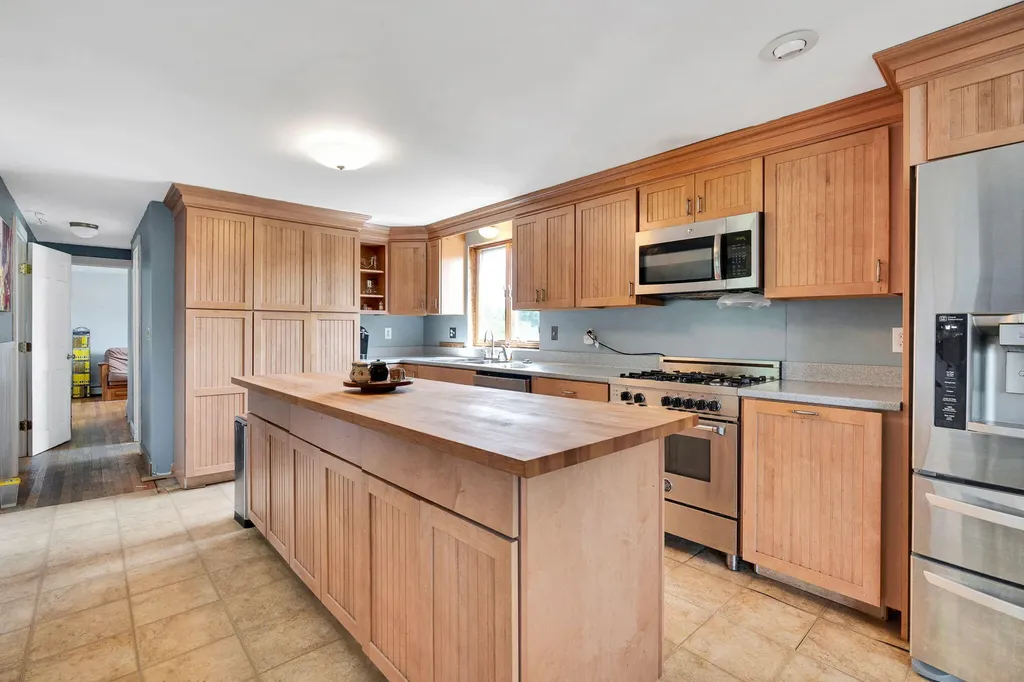 112 Merrill Road Pownal ME 04069
