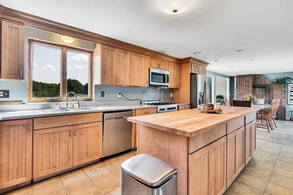 112 Merrill Road Pownal ME 04069