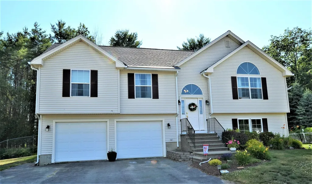 41 Bowdoin Drive Brewer ME 04412