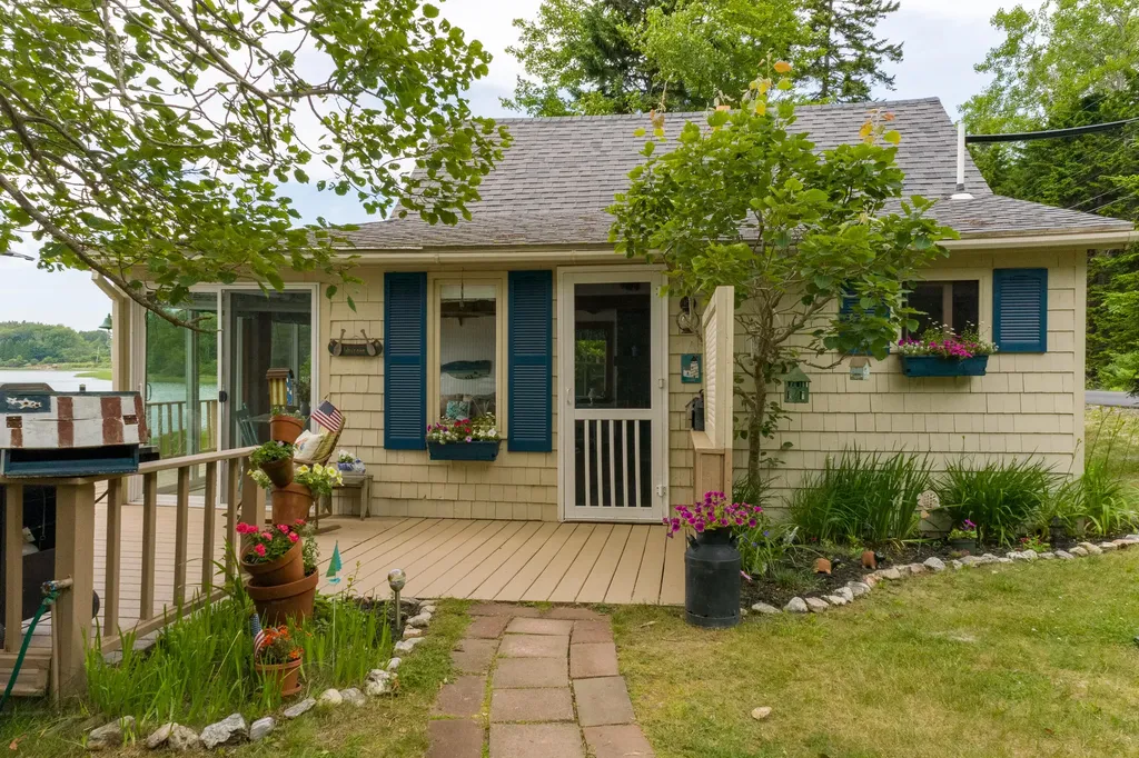 81 Basin Point Road Harpswell ME 04079