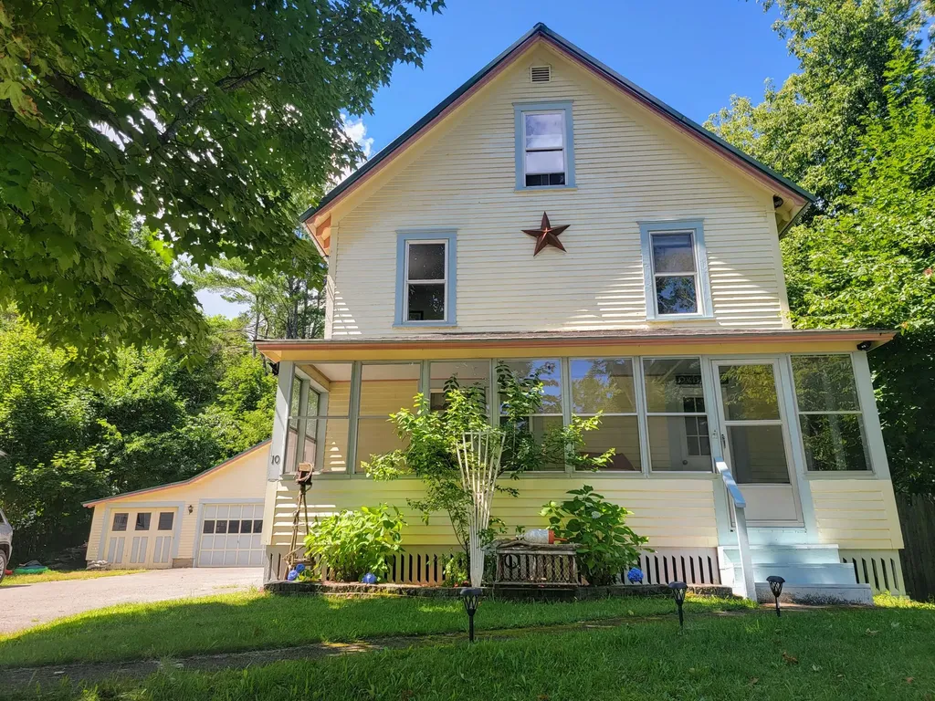10 Summer Street Milo ME 04463