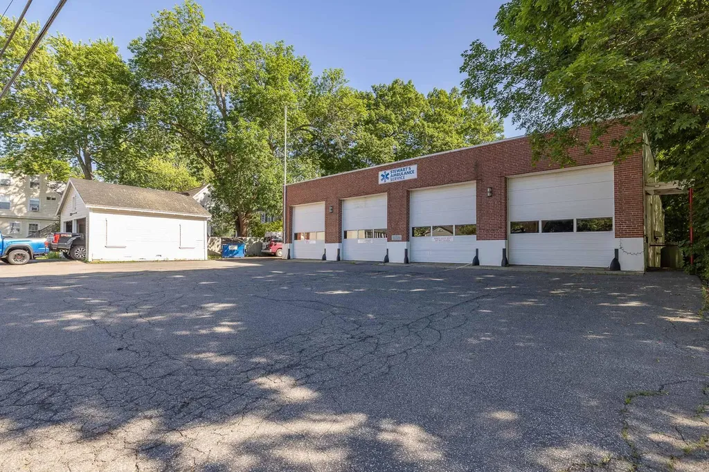 25 Walker Street Kittery ME 03904