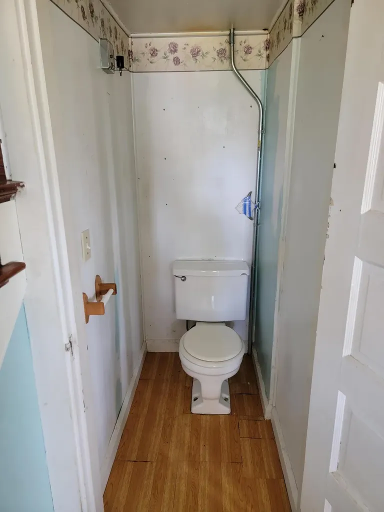 109 Commercial Street Hartland ME 04943