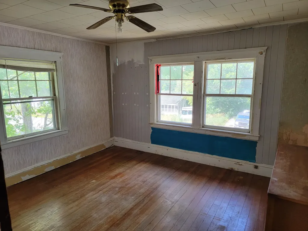 109 Commercial Street Hartland ME 04943