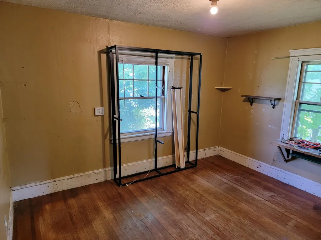 109 Commercial Street Hartland ME 04943