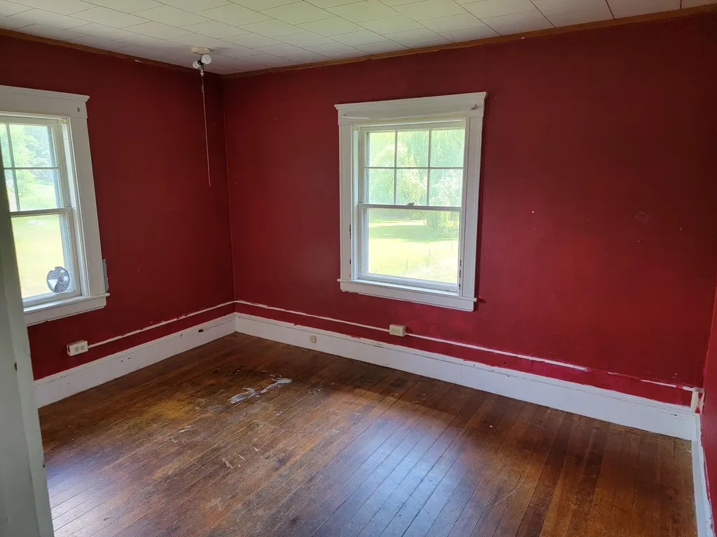 109 Commercial Street Hartland ME 04943
