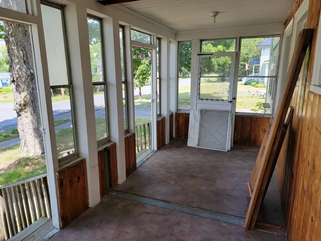 109 Commercial Street Hartland ME 04943